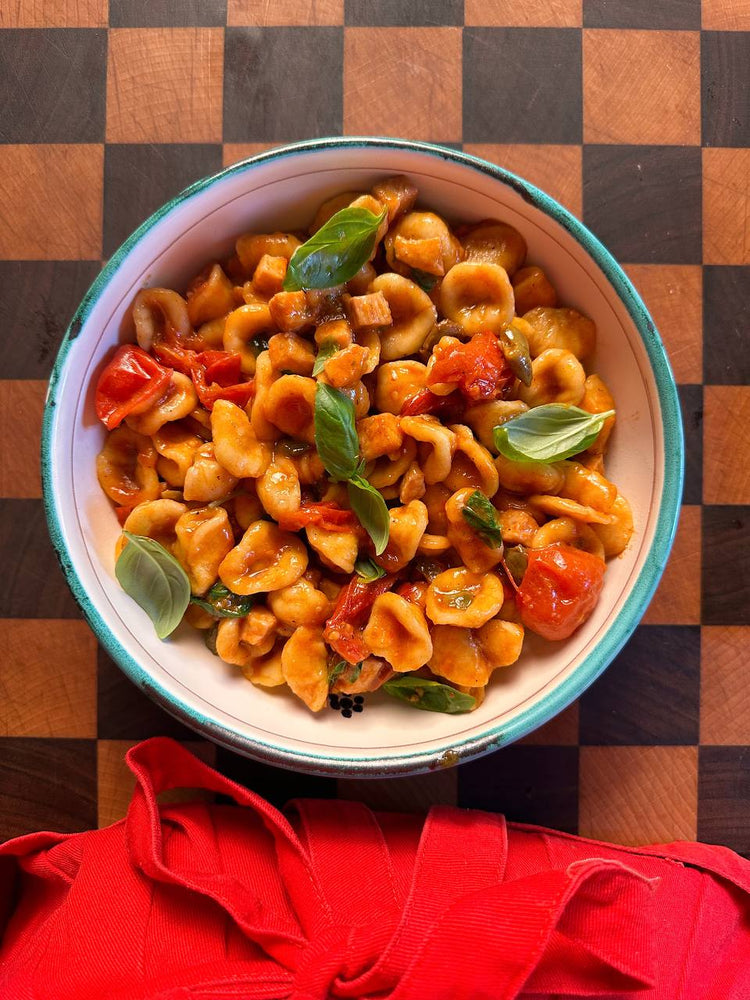 ORECCHIETTE CON SUGO DI SPADA E POMODORINI