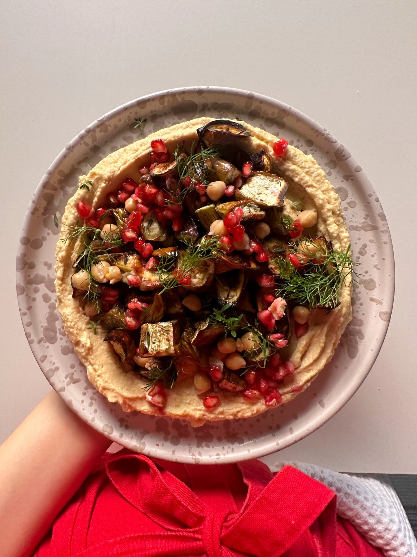 MELANZANE, HUMMUS E MELOGRANO